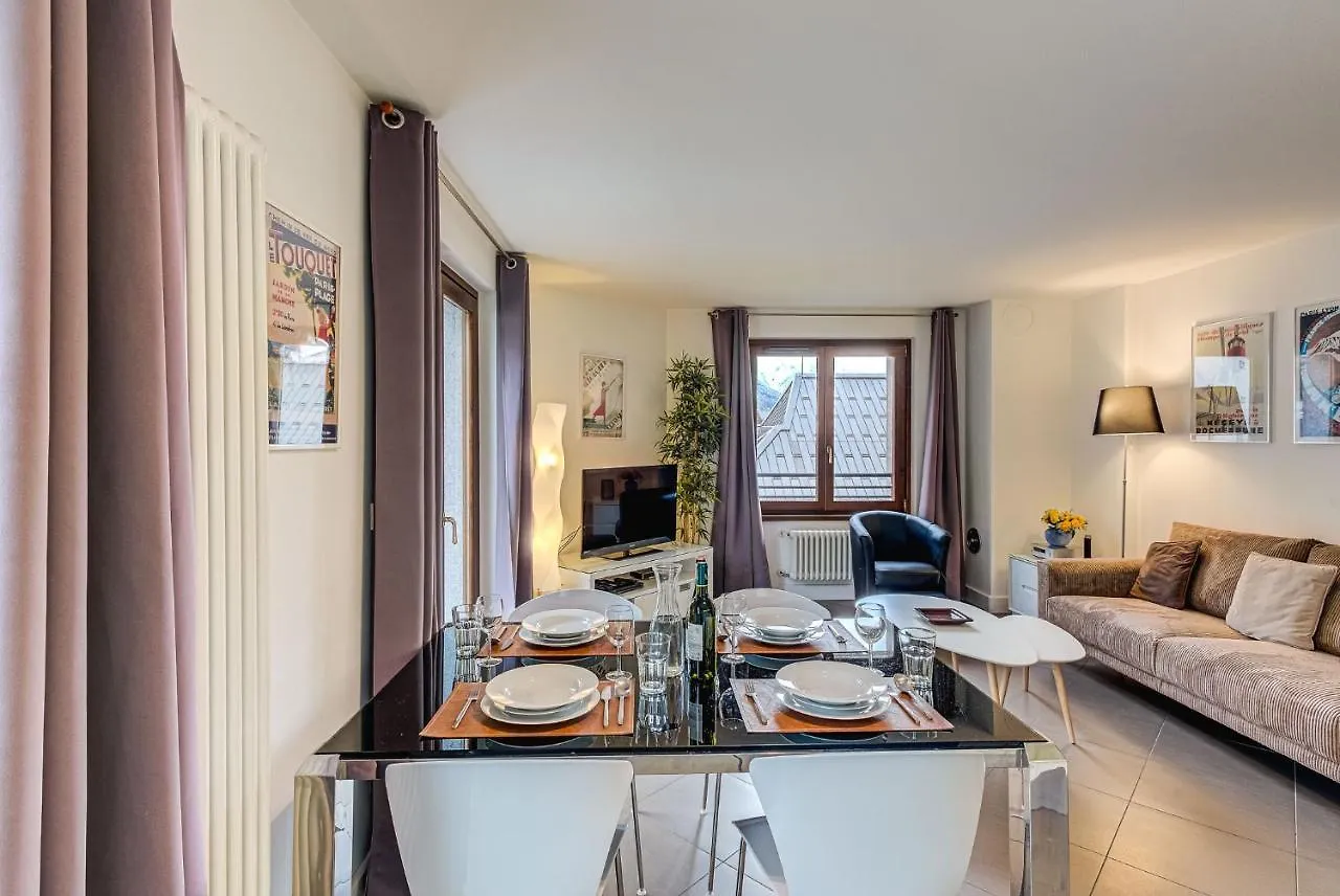 Apartment Alpes IV - Alpes Travel - Central Chamonix 0*,  France