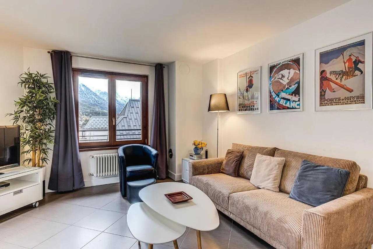 Apartment Alpes IV - Alpes Travel - Central Chamonix France