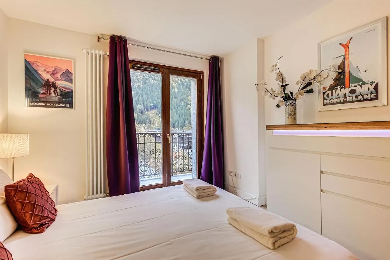 Apartment Alpes IV - Alpes Travel - Central Chamonix